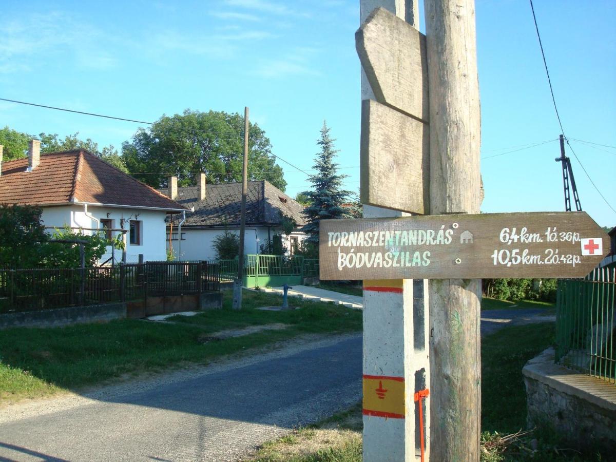 Hotel Kemencés Vendégház Becskeháza Esterno foto